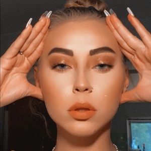 Meet your Posher, Harmony